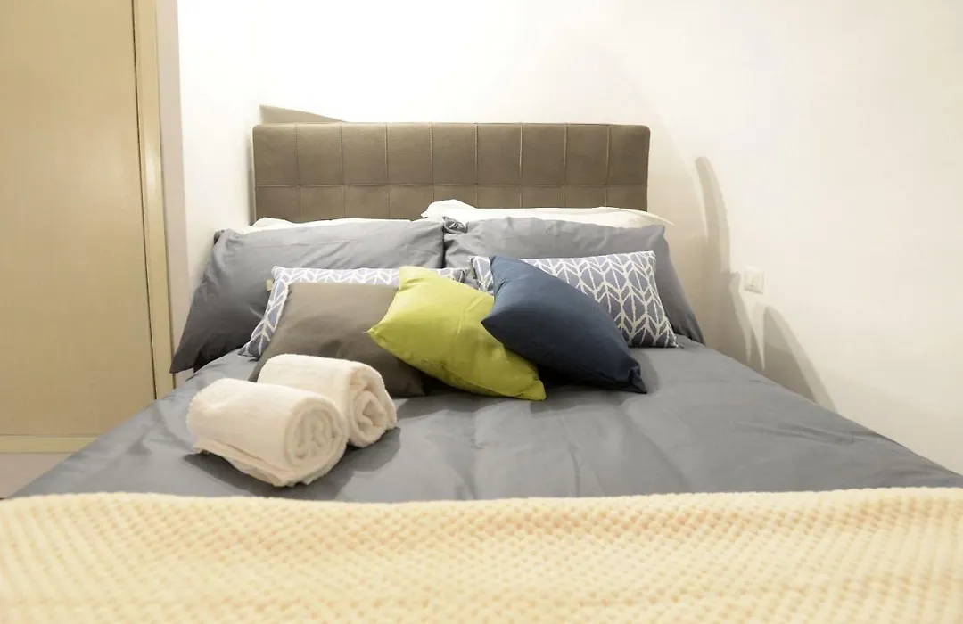 Home Alex-1