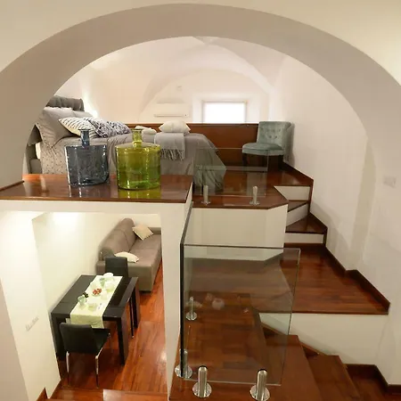 Home Alex-2